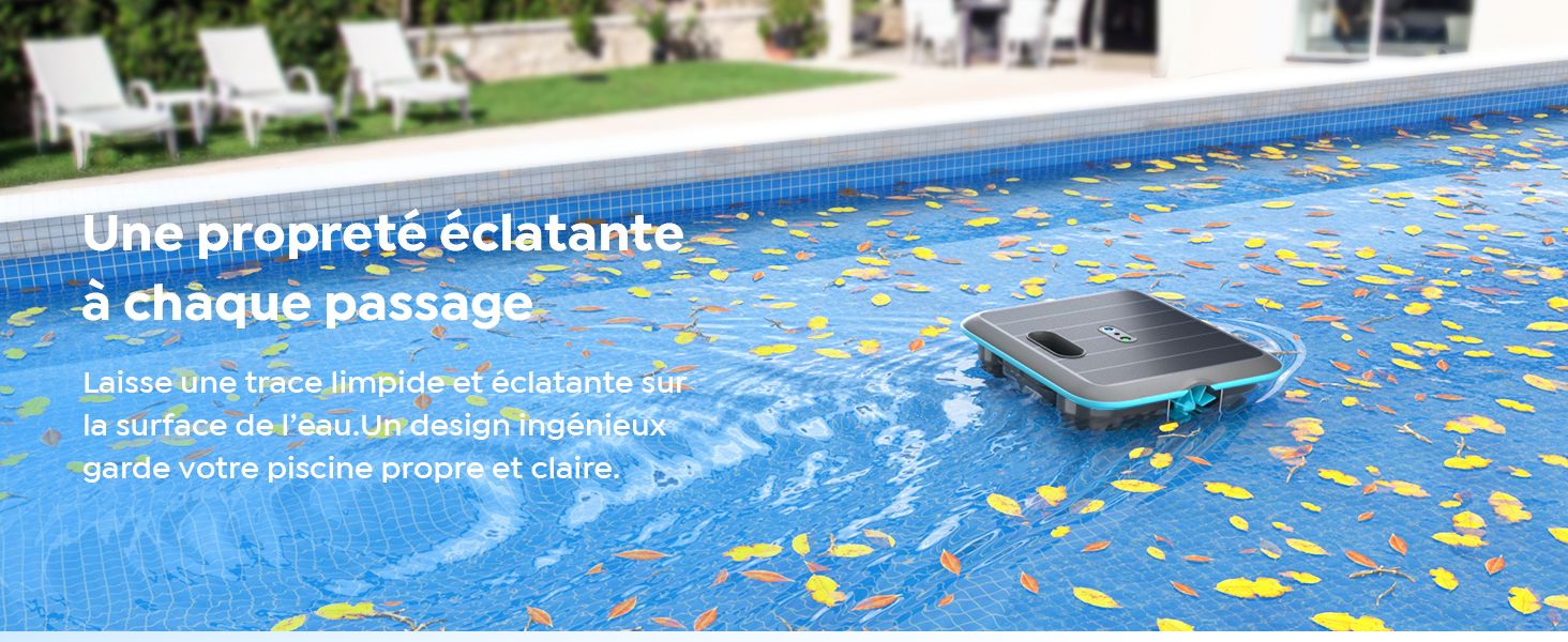 Le texte indique « Une propreté éclatante à l'éclat antique » (en haut à gauche). Piscine avec eau bleue, dispositifs de flottaison jaunes et panier d'écumoire en métal flottant à la surface.