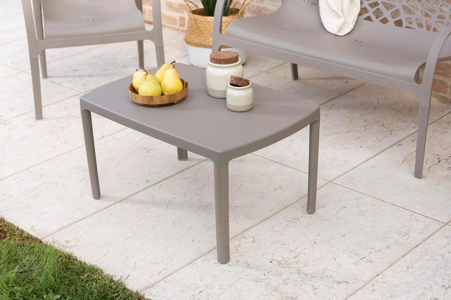 Salon de jardin - Maratea - 4 places - Polypropylène, empilable, imperméable, design moderne, Taupe