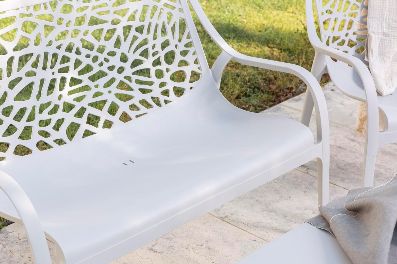 Salon de jardin - Maratea - 2 places + 2 fauteuils + table - polypropylène & fibre de verre, empilable, imperméable, gri