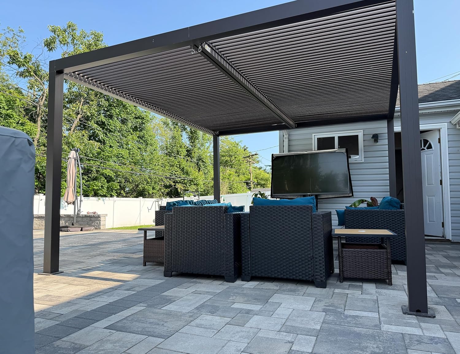 jardinite - Pergola aluminium bioclimatique 4,8x3m, lames orientables, persiennes fixes, gris