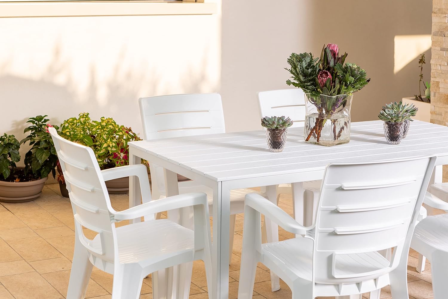 Thomas & Anita - Salon de jardin 6 places - 160x90cm - acier et polypropylène, table effet bois blanc, chaises empilable