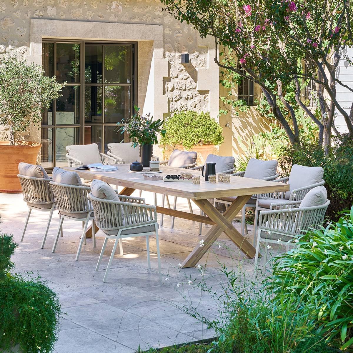 jardinite - Xenia table de jardin 10 places - eucalyptus - grande taille