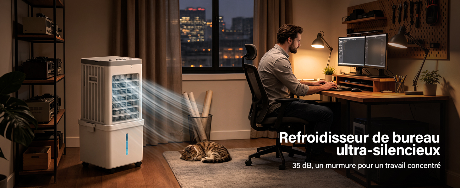 Le texte indique « Rétroéclairage de bureau ultra silencieux ». Configuration de bureau à domicile à éclairage chaud avec lampe de bureau, écran et personne travaillant devant un ordinateur en soirée.