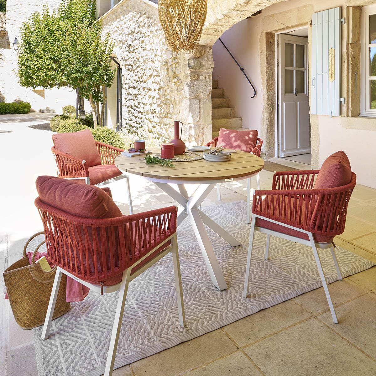 jardinite - Table Oriengo ronde - 4 places - aluminium et acacia