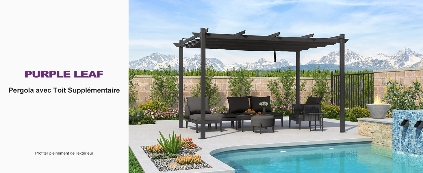 une pergola avec une piscine en arrière-plan.